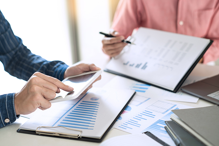 Using online tools for budgeting